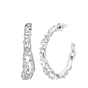 Zilverkleurige bijoux oorringen bewerkt (1066348)