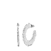 Zilverkleurige bijoux oorringen plat bewerkt (1066376)